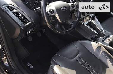 Хетчбек Ford Focus 2013 в 