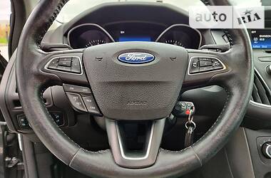 Хэтчбек Ford Focus 2015 в Стрые