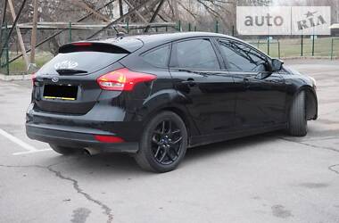 Хэтчбек Ford Focus 2015 в Запорожье