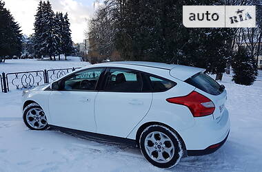 Хэтчбек Ford Focus 2011 в Бурштыне