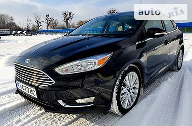 Хэтчбек Ford Focus 2015 в Киеве