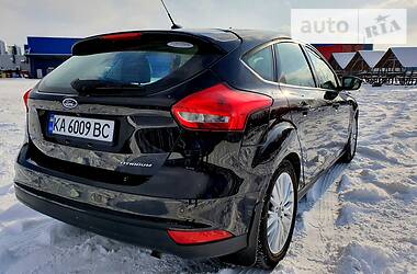 Хэтчбек Ford Focus 2015 в Киеве