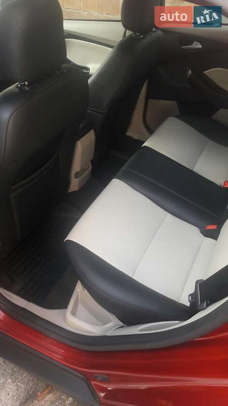 Седан Ford Focus 2015 в Киеве