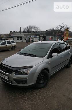 Хэтчбек Ford Focus 2004 в Изюме