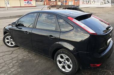 Хэтчбек Ford Focus 2010 в 