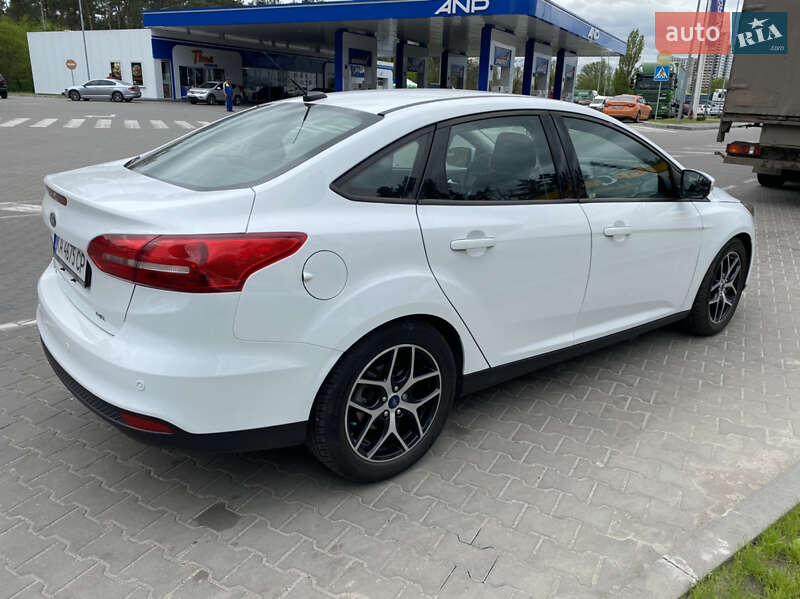 Седан Ford Focus 2017 в Киеве