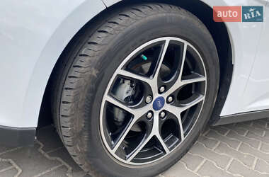 Седан Ford Focus 2017 в 