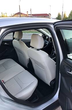 Седан Ford Focus 2015 в 