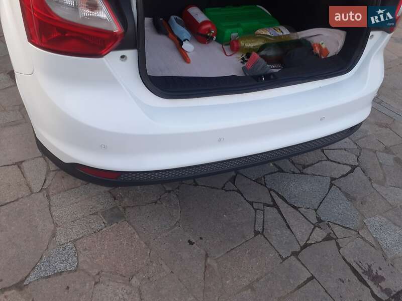 Хэтчбек Ford Focus 2013 в Казатине