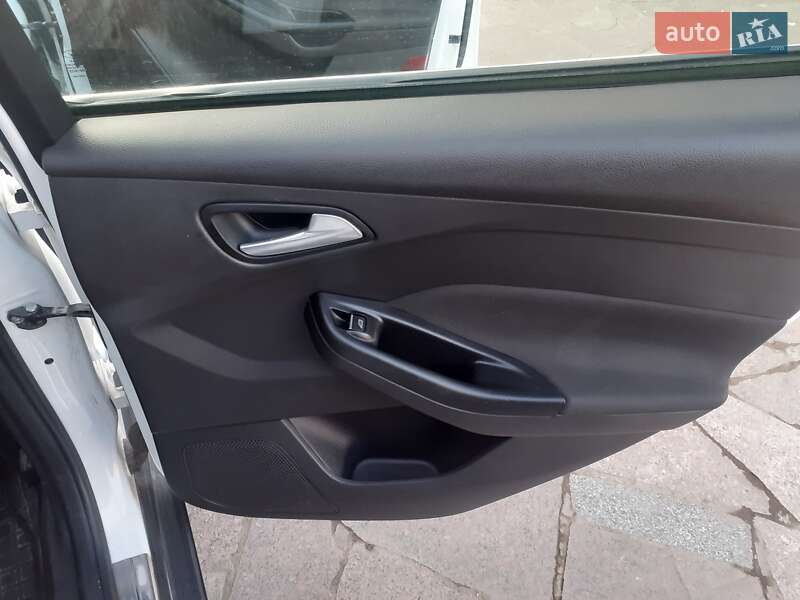 Хэтчбек Ford Focus 2013 в Казатине