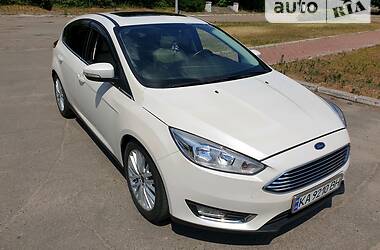 Хэтчбек Ford Focus 2016 в 