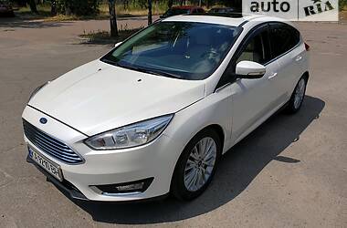 Хэтчбек Ford Focus 2016 в 