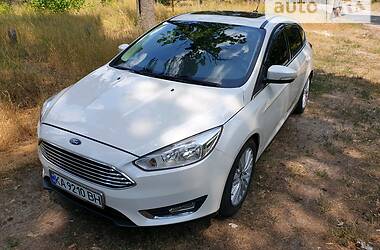 Хэтчбек Ford Focus 2016 в 