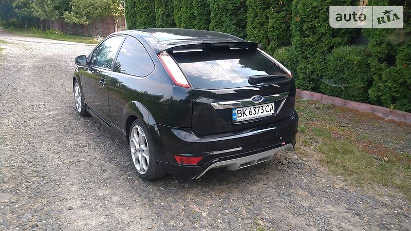 Хэтчбек Ford Focus 2009 в 