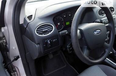 Універсал Ford Focus 2006 в Нововолинську