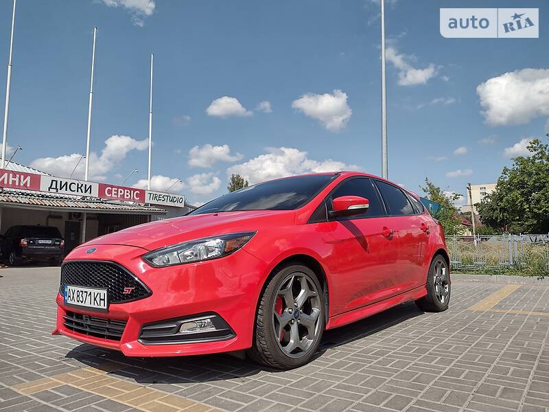 Хэтчбек Ford Focus 2015 в Харькове