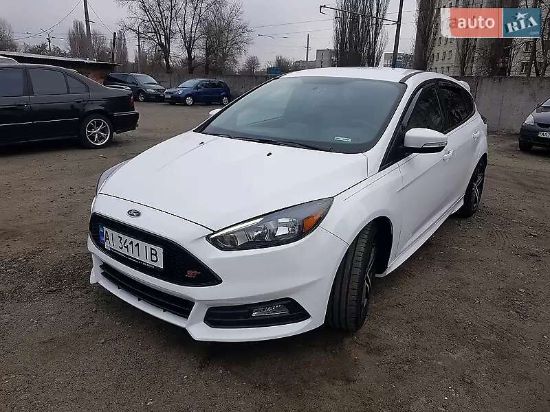 Хэтчбек Ford Focus 2017 в Киеве