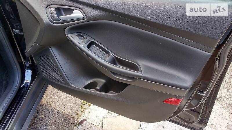 Седан Ford Focus 2015 в Львове