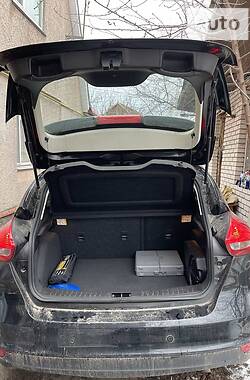 Хэтчбек Ford Focus 2016 в 
