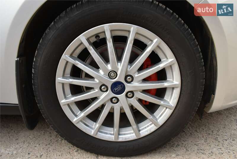 Хэтчбек Ford Focus 2016 в Одессе