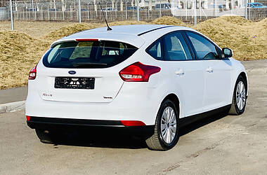 Хетчбек Ford Focus 2016 в 