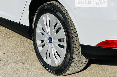 Хетчбек Ford Focus 2016 в 