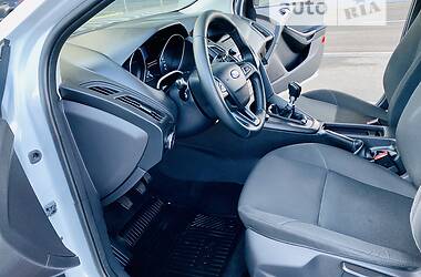 Хетчбек Ford Focus 2016 в 