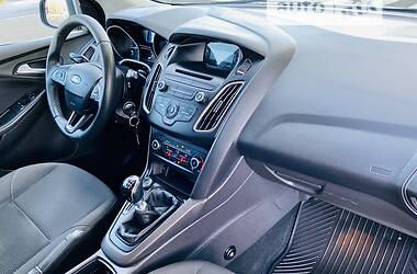 Хетчбек Ford Focus 2016 в 