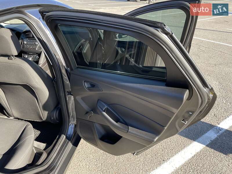 Седан Ford Focus 2016 в Киеве