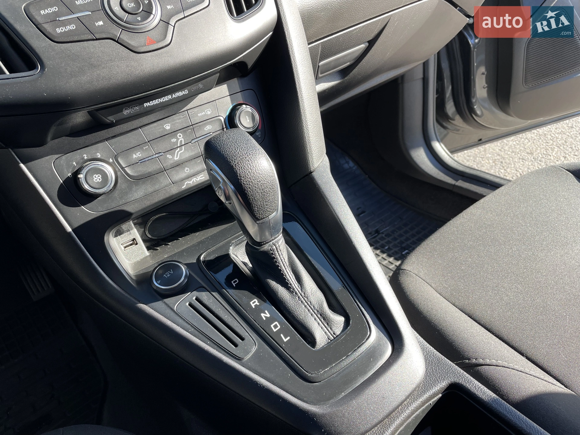 2016 Ford Focus - мініатюра 17
