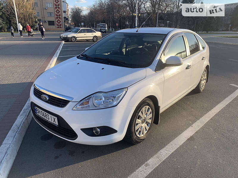 Хэтчбек Ford Focus 2011 в Измаиле