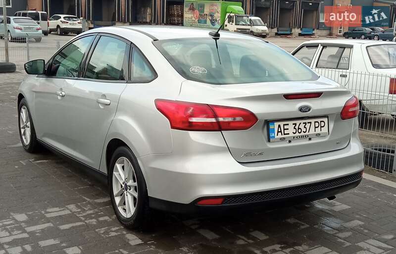 Седан Ford Focus 2015 в Днепре фото 3 Седан Ford Focus 2015 в Днепре