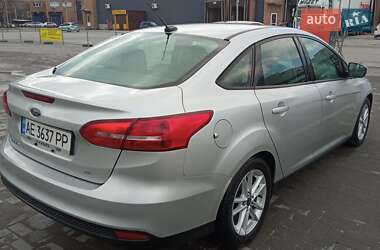 Седан Ford Focus 2015 в Дніпрі