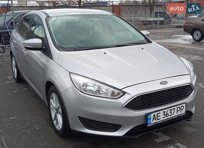 Седан Ford Focus 2015 в Днепре фото 5 Седан Ford Focus 2015 в Днепре