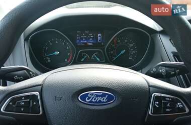 Седан Ford Focus 2015 в Дніпрі