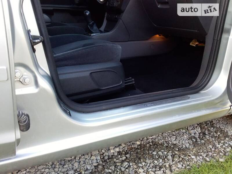 Седан Ford Focus 2005 в Борщеве фото 18 Седан Ford Focus 2005 в Борщеве