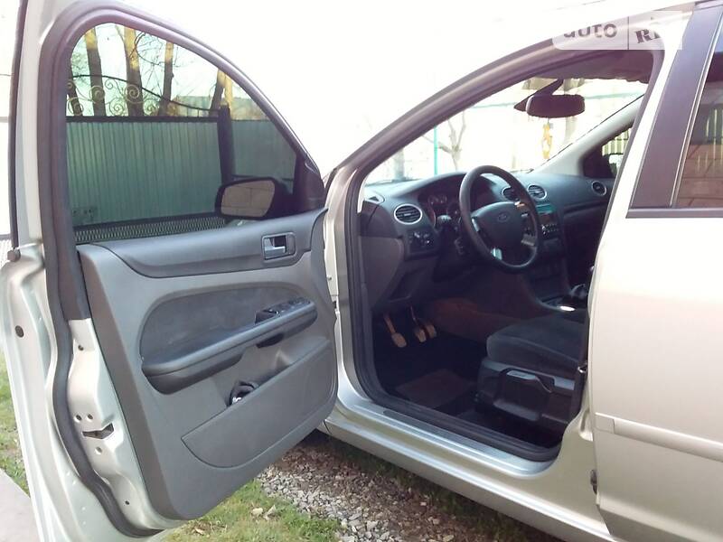 Седан Ford Focus 2005 в Борщеве фото 40 Седан Ford Focus 2005 в Борщеве