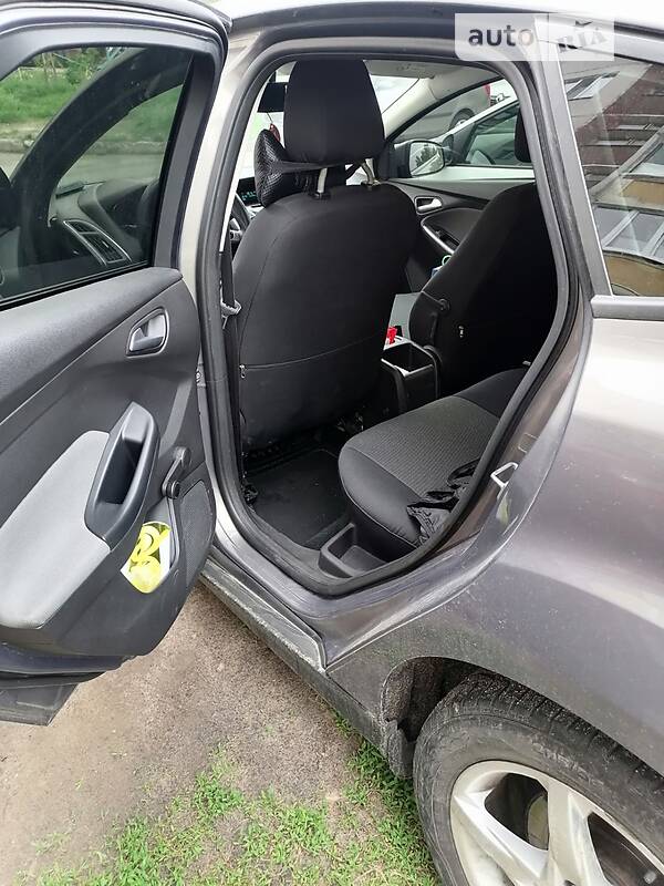 Хэтчбек Ford Focus 2014 в Чернигове