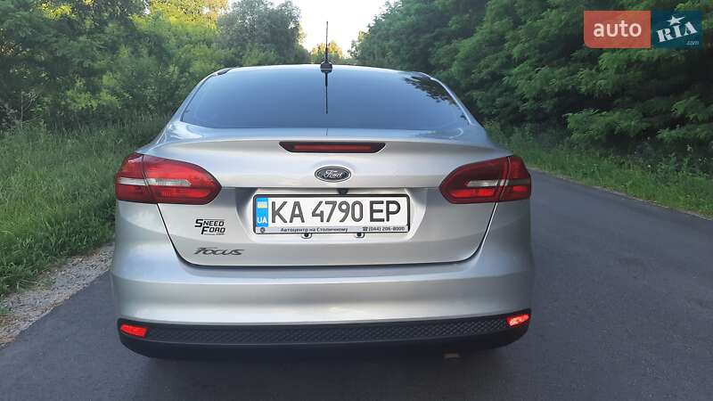 Седан Ford Focus 2015 в Киеве фото 8 Седан Ford Focus 2015 в Киеве