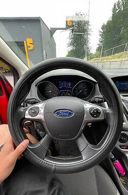 Хэтчбек Ford Focus 2014 в 