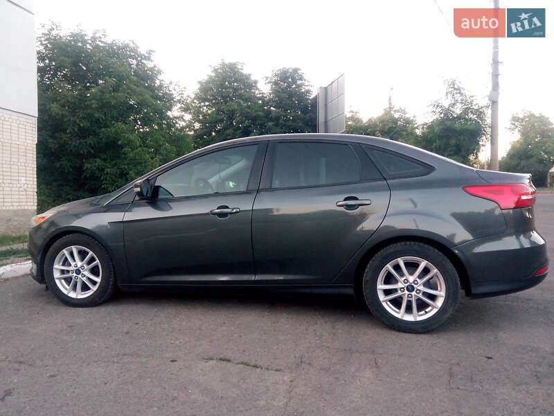 Седан Ford Focus 2015 в Первомайську