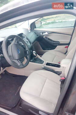 Седан Ford Focus 2015 в 