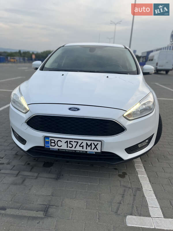 Хэтчбек Ford Focus 2015 в Дрогобыче
