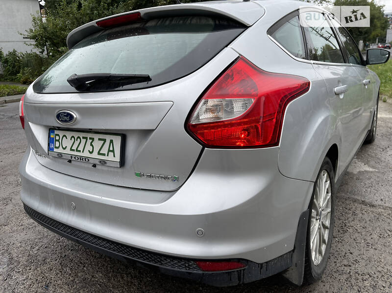 Хэтчбек Ford Focus 2014 в Львове
