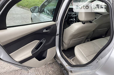 Хэтчбек Ford Focus 2014 в 