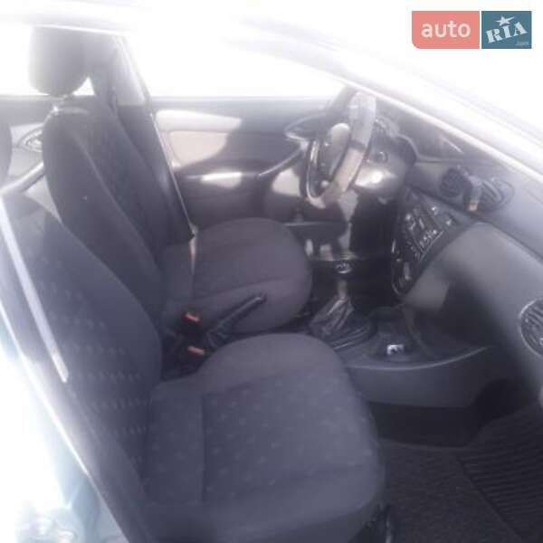 Седан Ford Focus 2003 в Днепре