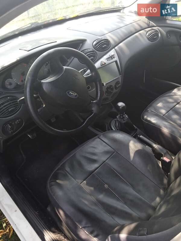 Универсал Ford Focus 2003 в Могилев-Подольске