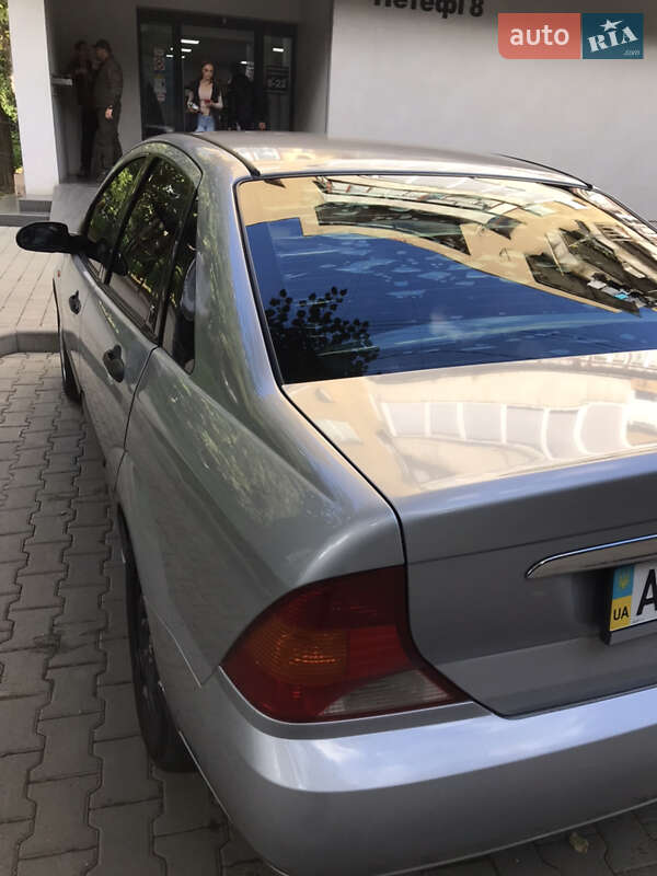 Седан Ford Focus 2000 в Мукачево