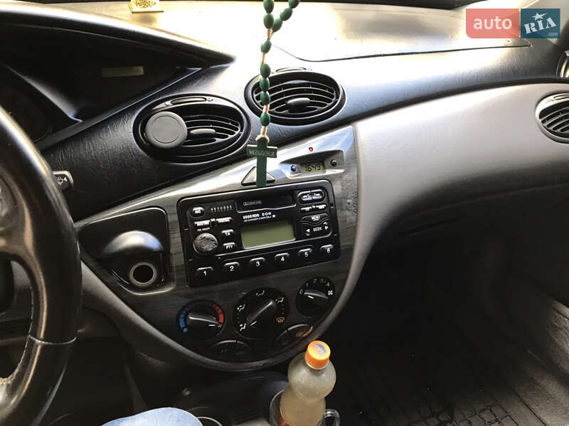 Седан Ford Focus 2000 в Мукачево