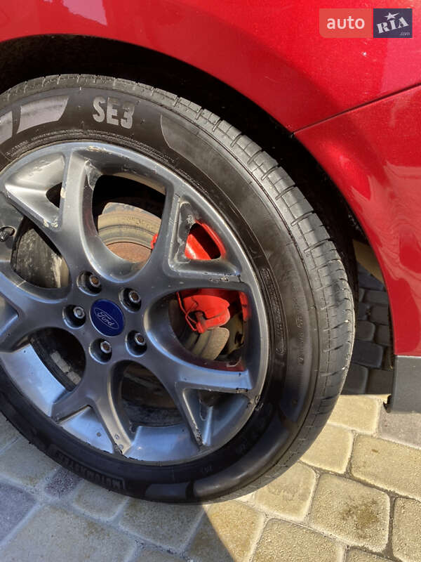 Седан Ford Focus 2014 в Теребовле